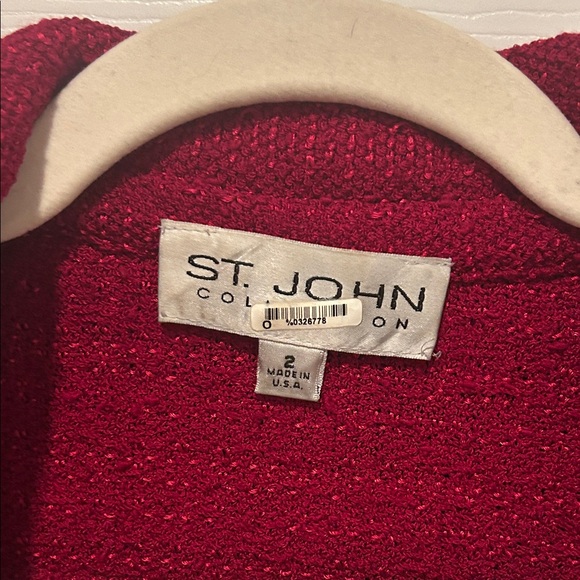 St. John Collection Textured Red Blazer - Picture 3 of 12